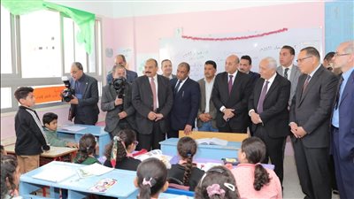 وزير التربية والتعليم ومحافظ الشرقية يتفقدان أكاديمية السويدي الفنية للتعليم الفني المتميز ومدرسة اللغات الرسمية