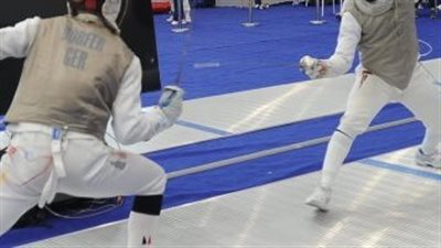 محمد حسن يهزم بطل ألمانيا ويتأهل لدور الـ64 التمهيدي لكأس العالم لسلاح الشيش