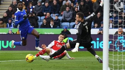 الدوري الإنجليزي.. أرسنال يفوز بصعوبة أمام ليستر ويعزز صدارته للبريميرليج