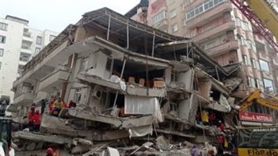 الإمارات تهدى سوريا 10 سيارات إسعاف لإغاثة المتضررين جراء الزلزال المدمر