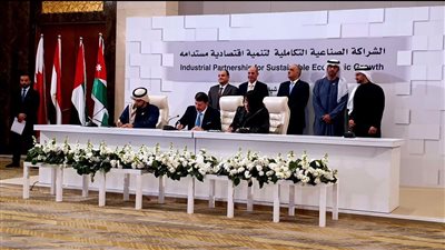 توقيع 12 اتفاقية عربية في قطاعات الزراعة والأدوية والمعادن والكيماويات والسيارات الكهربائية