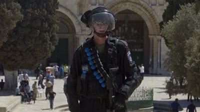 مستوطنون إسرائيليون يقتحمون باحات المسجد الأقصى