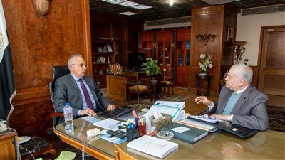 الدكتور سويلم يتابع أنشطة ومشروعات الهيئة المصرية العامة لمشروعات الصرف