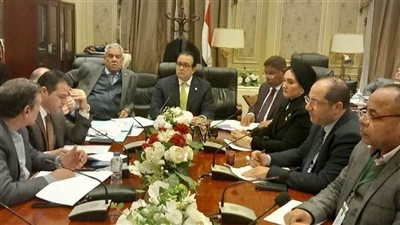لجنة نقل النواب تناقش طلبات الإحاطة المتعلقة بمشكلات الطرق بمحافظة الجيزة