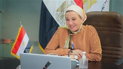وزيرة البيئة تعقد اجتماعا مع محافظ الفيوم لبحث دعم أنشطة السياحة البيئية 