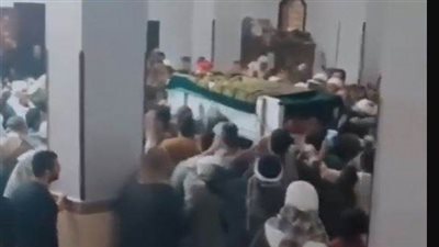 نعش متوفي قرية بني صالح في بني سويف يرفض الخروج من المسجد.. والعمدة يرد