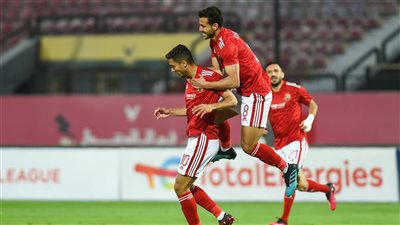 الشوط الأول.. الأهلي يتقدم على القطن بثنائية في دوري أبطال أفريقيا