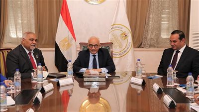 وزير التربية والتعليم يلتقي مدير مكتب برنامج الأغذية العالمي لمناقشة أوجه التعاون المشترك