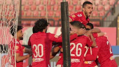 الدوري المصري.. الأهلي يخطف فوزاً صعباً من أنياب ذئاب المقاولون ويؤمن الصدارة