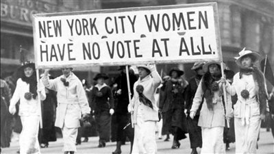 سبب الاحتفال باليوم العالمي للمرأة.. مظاهرة منذ عشرات السنوات