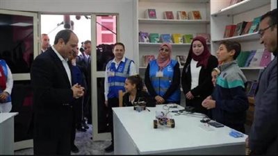 اخترعها بـ 56 ألف جنيه.. طفل يصدم السيسي بسعر لعبة 