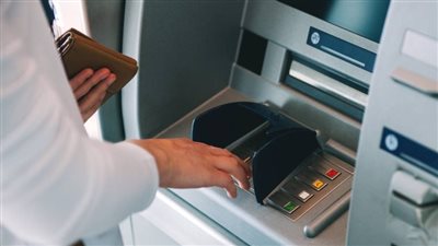 اتحاد بنوك مصر: لا يوجد عمولات سحب عند استخدام ماكينات البنوك ATM