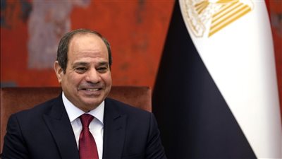 الرئيس السيسي لأسر الشهداء: هنحتفل مع بعض فى سيناء.. وهتشفوها حاجة تانية
