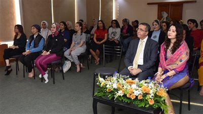 سفارة الهند بالقاهرة تحتفل باليوم العالمي للمرأة (صور)