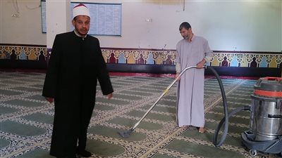 أوقاف السويس تواصل مسيرة نظافة وتعقيم بيوت الله إستعداداً للشهر الفضيل