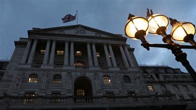 بريطانيا تدرس محاولات للحد من آثار انهيار بنك 