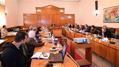 وزير الري: رفع درجة الجاهزية لمتابعة حالة الترع والمصارف