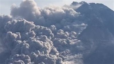 اندلاع بركان ميرابى فى إندونيسيا