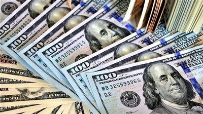 بعد ارتفاعات الأسبوع الماضي.. أسعار الدولار في ختام التعاملات المسائية 