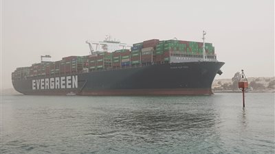 الفريق أسامة ربيع:قناة السويس تشهد عبور 107 سفينة كأعلى معدل عبور يومي لأول مرة في تاريخ القناة 