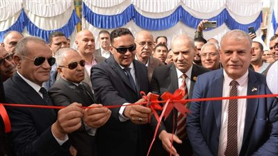 بالصور.. محافظ الدقهلية يفتتح مدرسة للتعليم الأساسي ويتفقد وحده طب الأسرة 