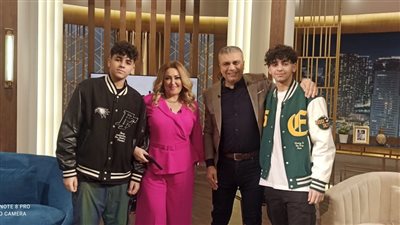  بمناسبة عيد الام.. نهال عنبر واحفادها فى ضيافة عمرو الليثي 