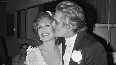 قبلة عمر الشريف وداليدا تشعل الجدل.. اعرف التفاصيل