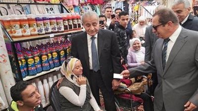 وزير التموين: تعاقدنا على 25 ألف طن دواجن برازيلية مجمدة