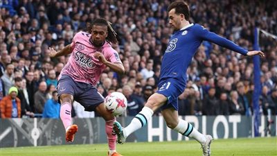 الدوري الإنجليزي.. إيفرتون يخطف تعادلا قاتلا من تشيلسي