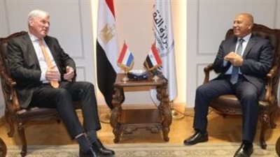 وزير النقل يبحث مع السفير الهولندى تصدير الخضراوات المصرية لهولندا