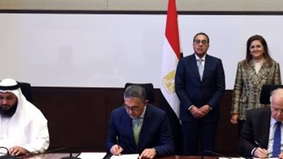 مدبولى يشهد توقيع مذكرة إنشاء مركز القاهرة المالى الدولى بالعاصمة الإدارية