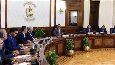 رئيس الوزراء يتابع مستجدات برنامج رد الأعباء التصديرية الجديد