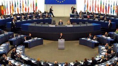 نائب رئيس المفوضية الأوروبية: مبادرة الرئيس السيسي 