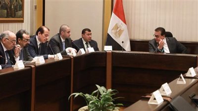 وزير الصحة يتابع تنفيذ التوجيهات الرئاسية بتحسين جودة الخدمات الصحية المقدمة للمواطنين