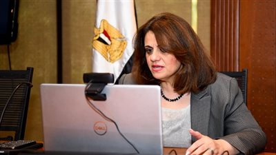 وزيرة الهجرة تناقش استراتيجية عمل المرحلة الجديدة لمركز 