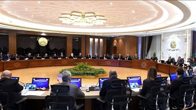 رئيس الوزراء يوجه بضرورة أن تستكمل باقي الوزارات تدريجياً إجراءات الانتقال للعمل بالعاصمة الإدارية الجديدة 