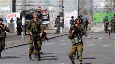 الاحتلال الإسرائيلى يعتقل شابين فلسطينيين من مخيم 