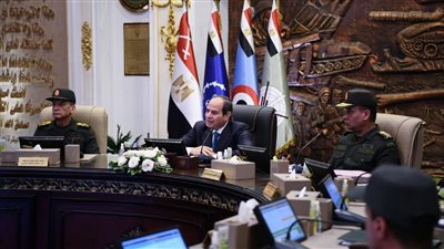 الرئيس السيسي يتابع اختبارات المتقدمين لوظائف وزارة التربية والتعليم والتعليم الفني