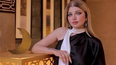 نص فاطر ونص صائم.. أحدث إطلالة لياسمين الخطيب بعباية رمضانية