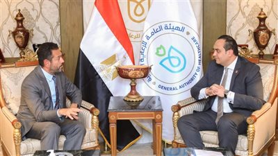 رئيس هيئة الرعاية الصحية يبحث التعاون مع المدير الإقليمي لشركة ميدترونيك الأمريكية 