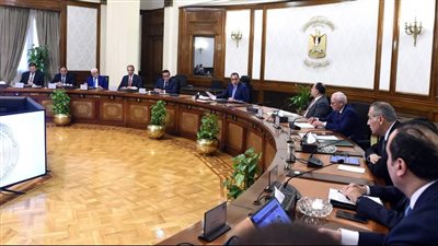 رئيس الوزراء يتابع الموقف التنفيذي لتطبيق منظومة التأمين الصحي الشامل