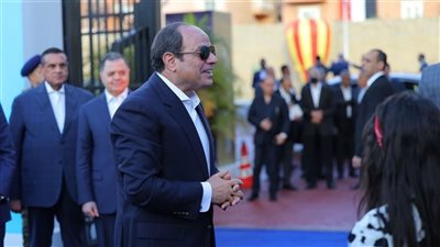 مُشيداً بمعارض الأسر المنتجة.. الرئيس السيسي في حفل الإفطار السنوي بالأسمرات