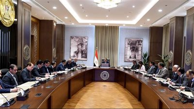 رئيس الوزراء يتابع جهود تطوير مجتمع 