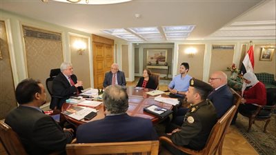 وزير التعليم العالي يلتقي بوفد اللجنة العلمية لإنتاج لقاح كورونا