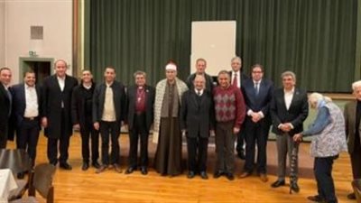 موفد الأوقاف بألمانيا يرفع الأذان داخل الكنيسة الإنجيلية فى دعوة للتسامح