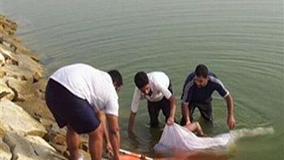 انتشال جثث 3 عمال انهارت عليهم بيارة صرف صحى فى حلوان