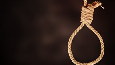 تحت تهديد السلاح.. 