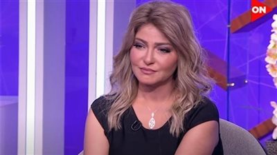 بعد حُكم قضائي بخلعه.. زوج علا غانم يوزع الحلوى والشربات