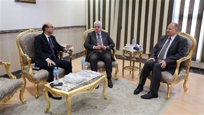 وزير التعليم العالي يفتتح المركز الجامعي للتطوير المهني بجامعة أسيوط