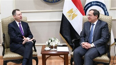 وزير البترول يستقبل السفير الأسباني بالقاهرة